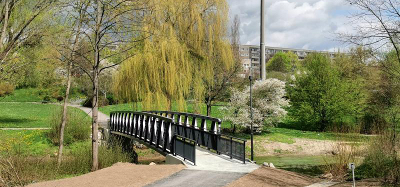 Brücke im Kidrontal verbindet wieder Königshufen