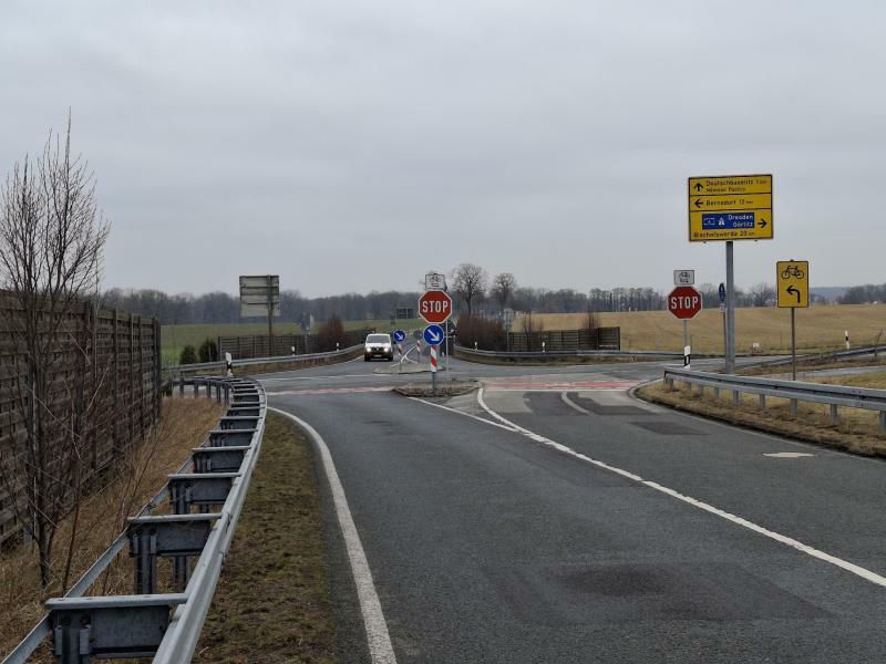 S 94: Kreisverkehr statt Kreuzung?