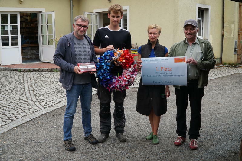 Pflanzendachrinnen beim Sommerfest