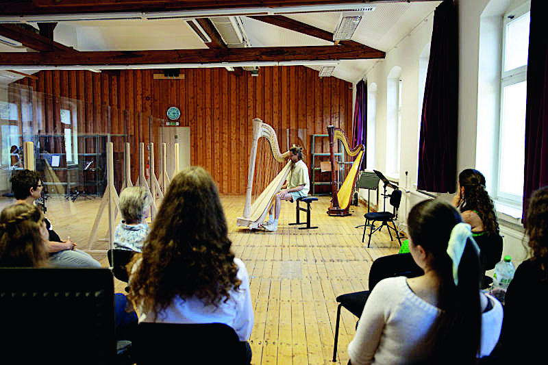 Meisterliche Harfenklänge im Kulturforum Görlitzer Synagoge