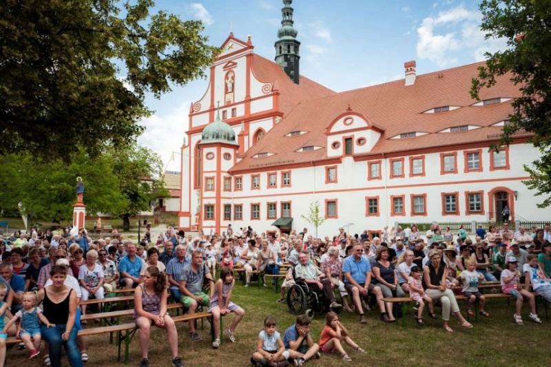 Panschwitz-Kuckau: Klosterfest in St. Marienstern