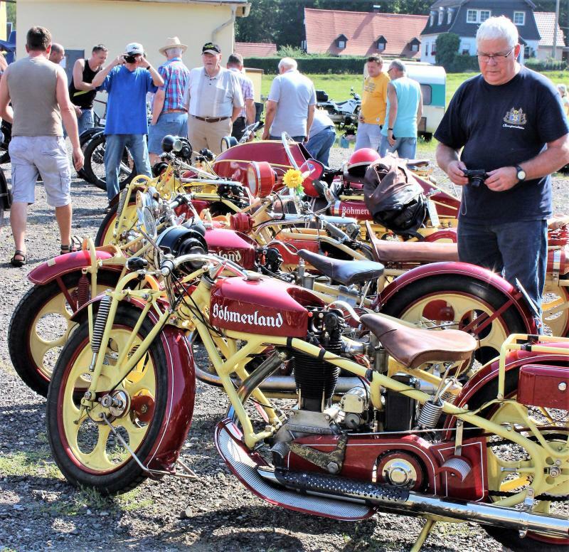 Raritäten auf dem Großschönauer Festplatz 