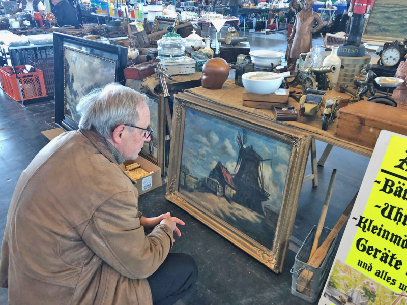 Nachtflohmarkt in der Löbauer Messehalle 