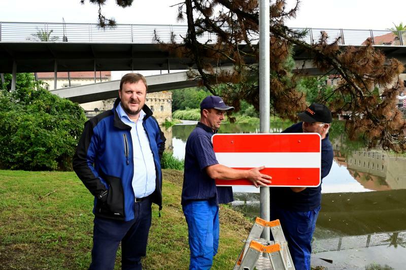 Nicht Österreich sondern Neiße-Weiterfahrverbot!