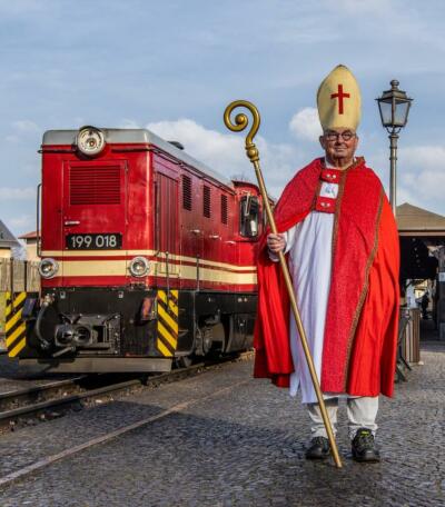 Der Nikolaus fährt mit der Zittauer Schmalspurbahn