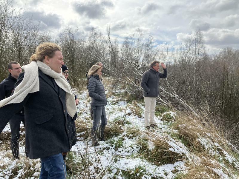 ’Gwehnliche Leut’ beräumen den Müll in Ober-Neundorf