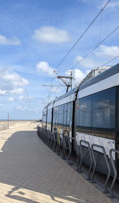 Mit der Tram die belgische Küste entlang reisen