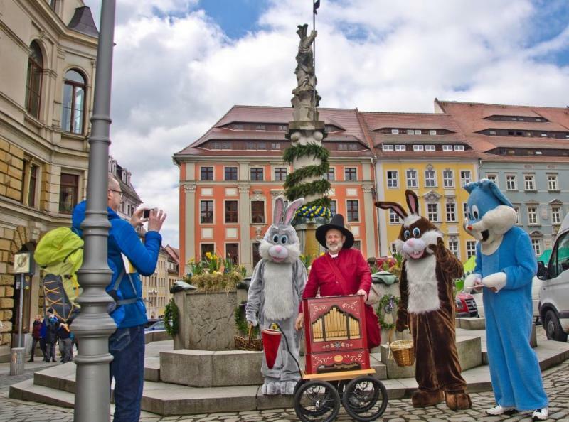 Eine ganze Stadt in Osterstimmung