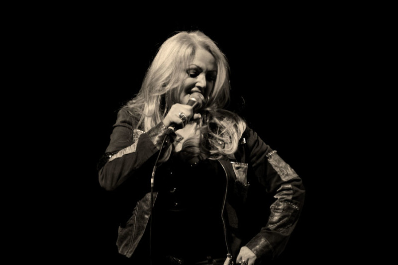 Bonnie Tyler spielt auf  dem Kamenzer Hutberg