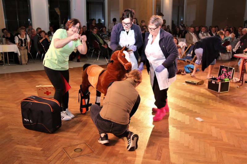 Pferdeball in Niesky als Dresdner Opernball der Region