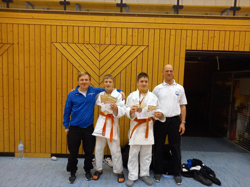 Harte Kämpfe beim Kirschblüten-Cup im Judo