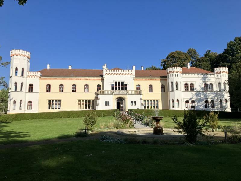 Geschichtliches über das Schloss in Mengelsdorf