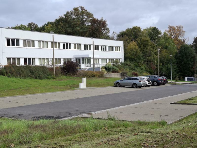 Schöner Parken und Rasten  mit zwei und vier Rädern