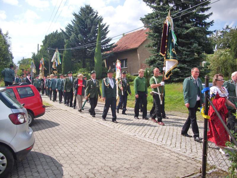 Schützenvereine, Majestäten und Gäste in Schönbach