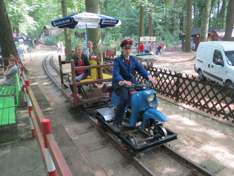 Jubiläumsfreude auf Gleisen der Parkeisenbahn