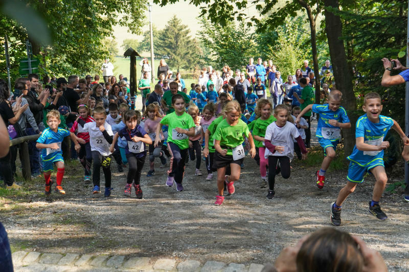 Schwarzenberg dient trotz Schlamm erfolgreich als Laufkulisse