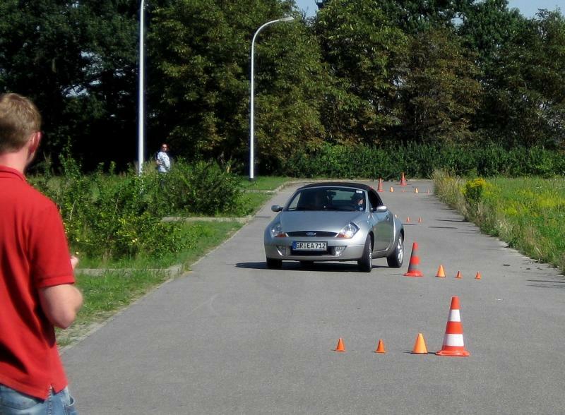 Eine Rallye für jedermann auf zwei und vier Rädern