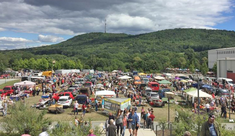 Flohmarkt an der frischen Luft in Löbau