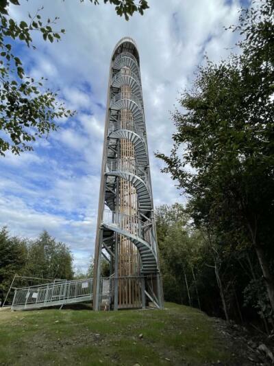 Neuer Aussichtsturm für die Erinnerung