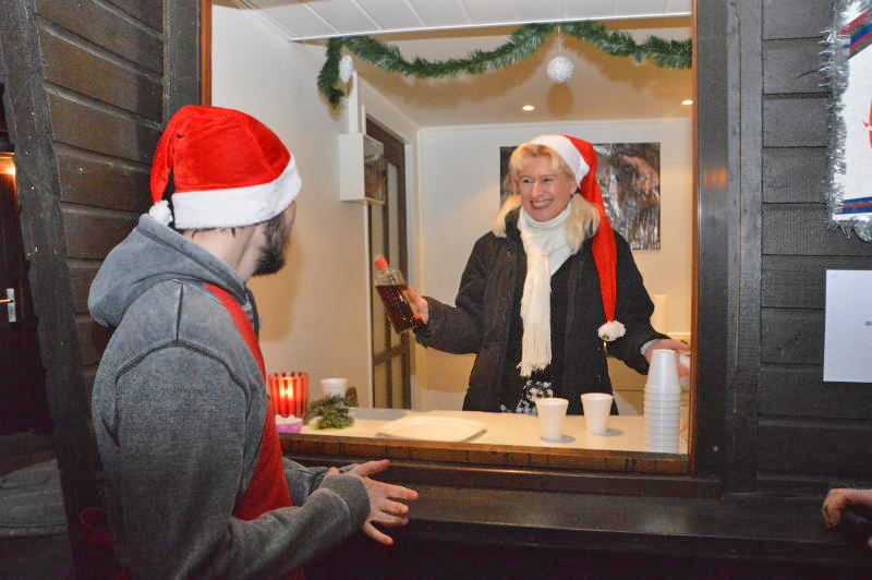 Friedersdorfer Narren laden zum Weihnachtsmarkt ein