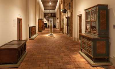 Hinter Türen, Laden und in Schüben