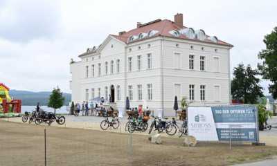 Schloss wurde glanzvoll eröffnet