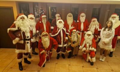 Weihnachtsmänner machen sich startklar für die Saison