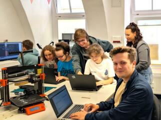 Makerspace nimmt Jugend mit zum Mond