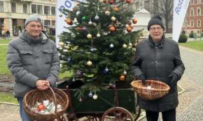 Rotarier für die Sicherheit im Wasser