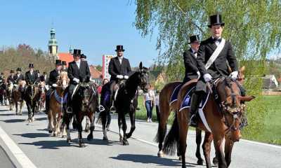 Die Ostritzer zelebrieren das Saatreiten 