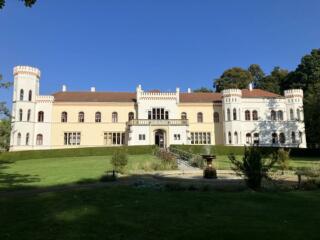 Geschichtliches über das Schloss in Mengelsdorf