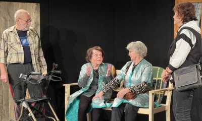 Seniorentheater: „Chaos im Kastanienweg“