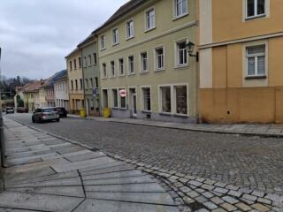 Verschwenkinsel soll das Abbiegen sicherer machen