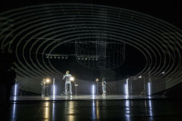 Klassiker „Wir“ als Live-Hörspiel feiert Premiere